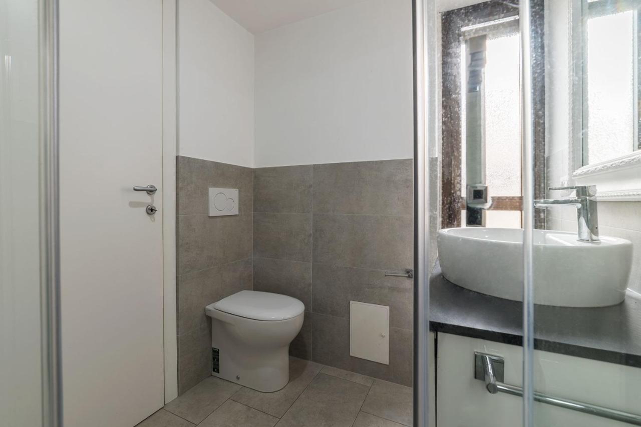 Sant'Angelo Modern Apartment Rome Exterior photo